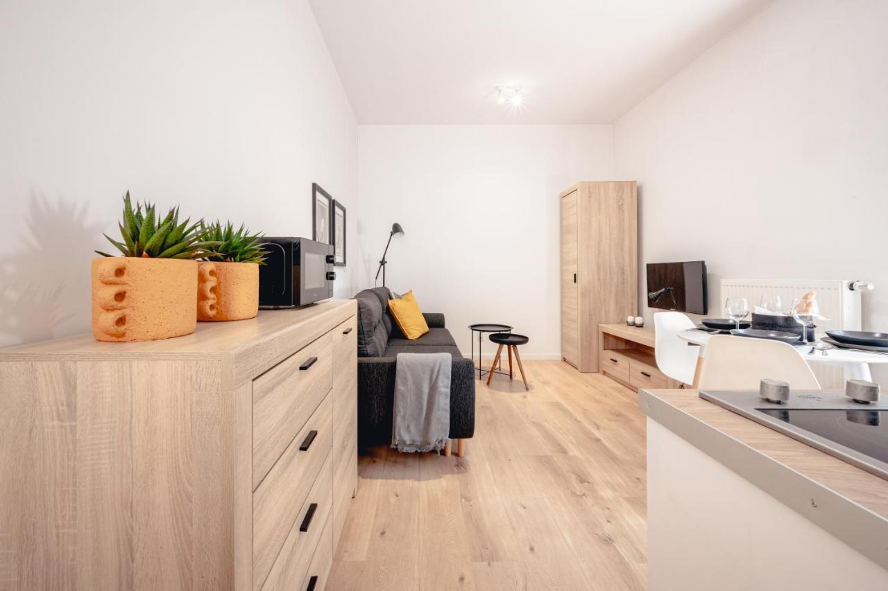 Apartamenty Pamiatkowa 11, 2 Rooms, Self Check In 24H Poznań Kültér fotó